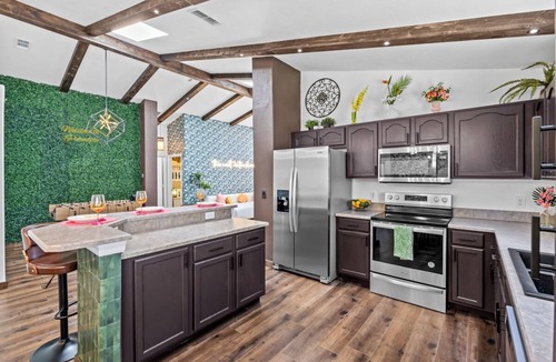 Windsor Palms House | 5bd Poolside Tropical Haven: 10mins - Disney World