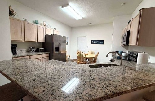 Lindfields House | 5BR Disney Retreat | Private Pool, Spa & Game Room — Sleeps 14