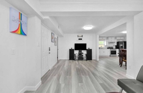 Fort Walton Beach Villa | 5BR Sleeps 10 | 5 Min to Beach | Fort Walton Beach | BBQ
