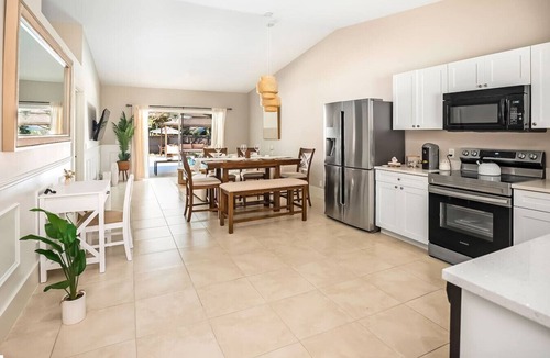 East Naples House | 6 Bedroom Two Villas, Heated Pool 2mil to Downtown