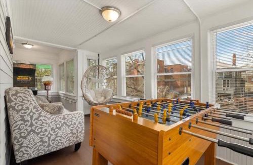 Kansas City House | 6 BedroomsarcadeNearHwyWestportdwntwn Plaza