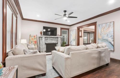 Kansas City House | 6 BedroomsarcadeNearHwyWestportdwntwn Plaza