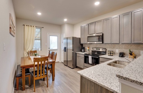 West San Antonio House | 6 Mi to Lackland AFB: Hot Tub, Pool & Game Room!