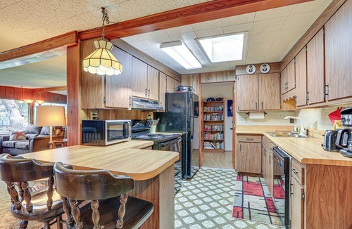 Chiefland House | 6 Mi to Manatee Springs! Family Riverfront Getaway