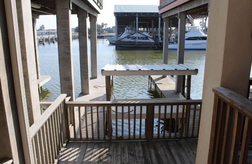 Port Mansfield House | 612 E. Port Dn - Charming 1 Bedroom Apt.