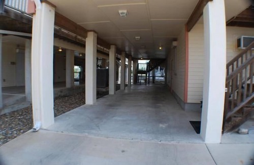 Port Mansfield House | 612 E. Port Dn - Charming 1 Bedroom Apt.
