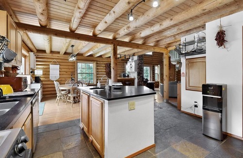 Tererro Cabin | 6BR, 4 BTH, 3 story, Mountain Lodge, Sleeps 14, Across From Pecos River, WiFi