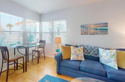 Pass-a-Grille Historic District House | 7 - Beach Club at Pass-A-Grille
