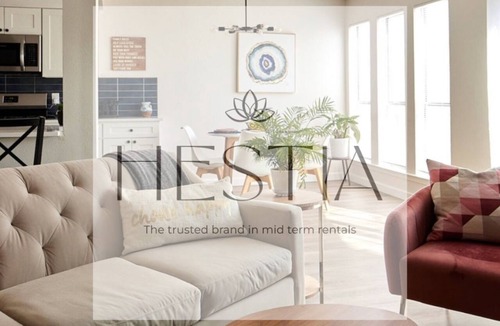 Barrington Oaks House | 7 Min to Apple | Ensuite 2BR + Garage