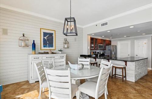 Thomas Drive Apartment | 701 Sterling Beach