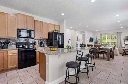 West Kissimmee Cottage | 7500-8-ma-well Equipped Home