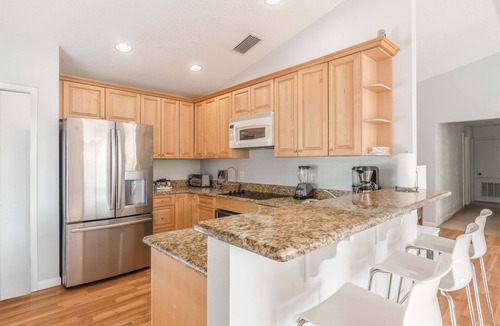 Edgewood Villa | 7BR Lakefront | Pool & Hot Tub