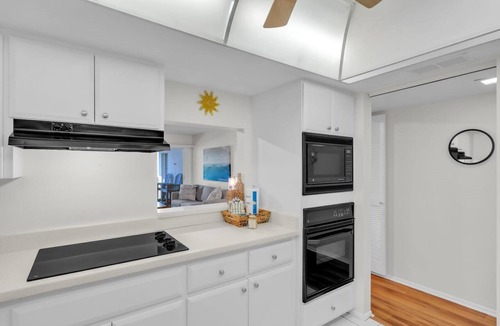 Whitney Beach Condo | 7th Heaven by Duncan Real Estate