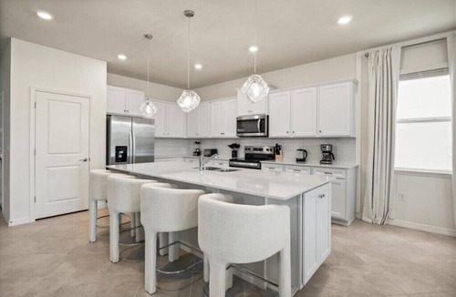 Four Corners House | 8 BD/6 BA/Windsor Cay (15960 SC)