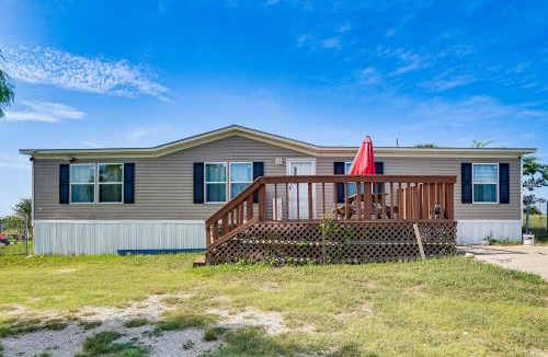 Fort Worth House | 9 Mi to Stockyards! Family Home in Fort Worth