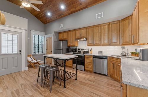 Downtown Historic District House | 9 Sevilla St. - Heart of Downtown First Floor Flat - Pet Friendly!