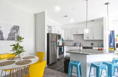 Orange Park Apartment | 9203- 2 Bed Sleeps 6-Pool-Gym-Pet-EV