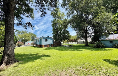 Washington Cottage | A Beautifully Kept Historic Retreat, Walking Distance to Downtown