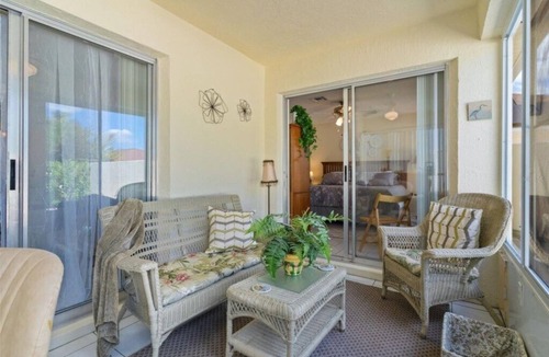 Lady Lake Villa | A cozy retreat with all the sunshine you’ve been dreaming of.