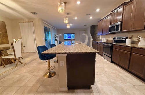 St. Cloud House | A Luxury Stay Designed to Feel Like Home
