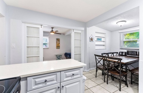 Siesta Key Cottage | A Perfect Get-Away! Newly Remodeled Home On Siesta Key!