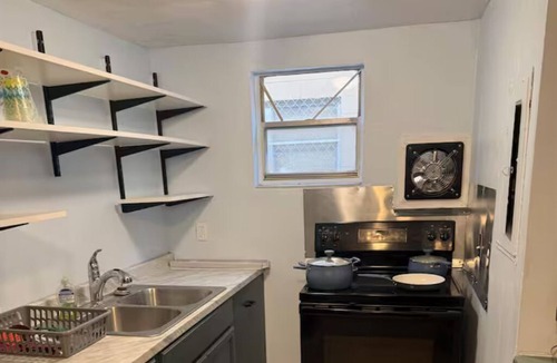 Lakeshore South Apartment | A place that feels like home.