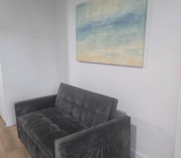 Hallandale Beach Apartment | A quiet place to rest