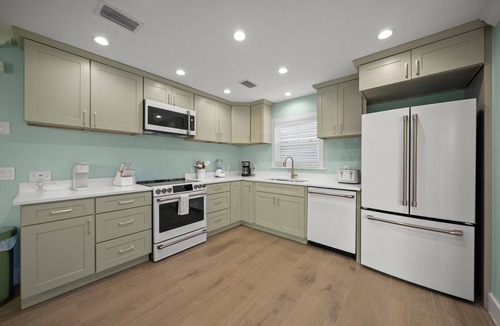 Anna Maria House | A Time Out: *Quaint Cottage *Heated Pool *Across the street from the Bay!