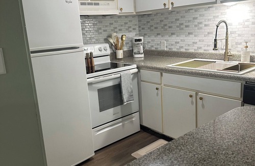 Demere Park Condo | A8 Ocean Walk - 1 bed 1 bath beautiful street view, steps to heated pool.