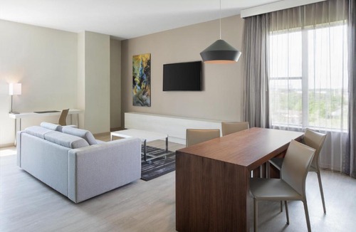 Gainesville Hotel | AC Hotel by Marriott Gainesville Downtown
