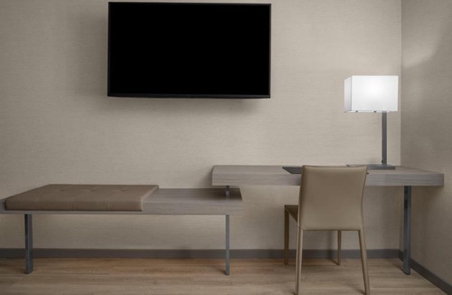 Ludlam Hotel | AC Hotel by Marriott Miami Dadeland