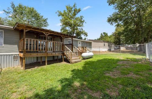 Conroe House | Accessible 3BR Home Sleeps 12, Pet-Friendly, Near Lake Conroe