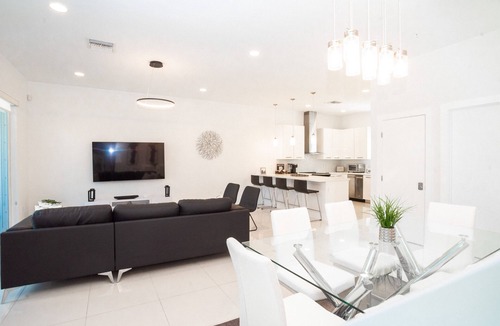 Pompano Beach House | Across the Ocean few steps to beach contemporary 3 Bedroom 3 1/2 Baths townhouse