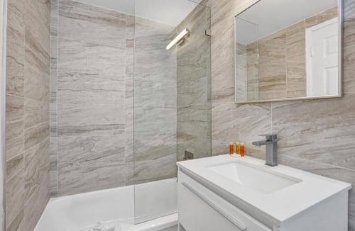 Galt Mile Hotel | Adult-only | Modern & Cozy Stay Near Bonnet House – Perfect Beachside Escape