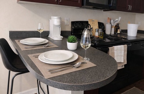 Central Arlington Apartment | AEA- 820 Benge Dr TX