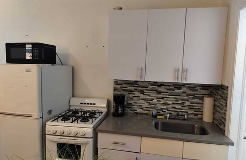 Parkside Apartment | Affordable Nice & Cozy Apartment-N