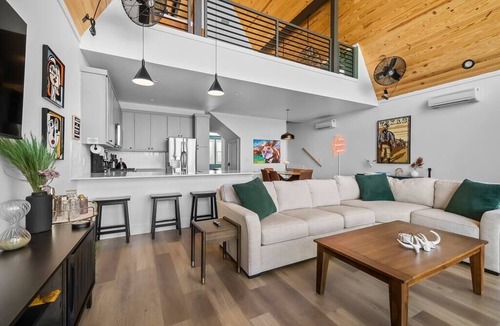 New Braunfels House | AFrame-Fire Pit, BBQ & Fishing, Near Rivers & Whitewater Amphitheater