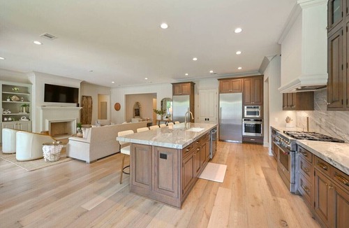 Holick House | Aggie Paradise: Sleeps 16+ w/Private Pool & Spa
