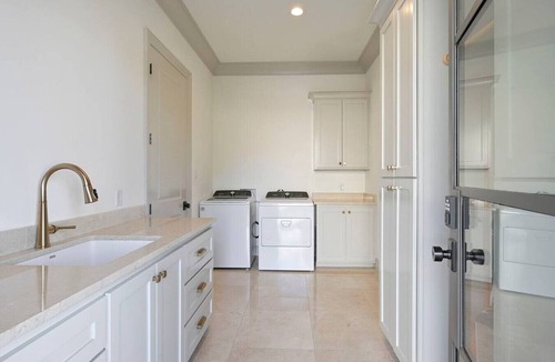 Holick House | Aggie Paradise: Sleeps 16+ w/Private Pool & Spa