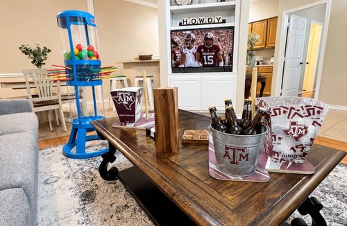 Edelweiss House | Aggie Victory Bungalow-ENTERTAINMENT built in-TWO KINGS-BUNK ROOM-Sleeps 8-10