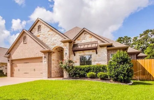 Wellborn House | AGGIELAND family HOME away from HOME