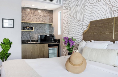 Mid Beach Hotel | Alamo Hotel