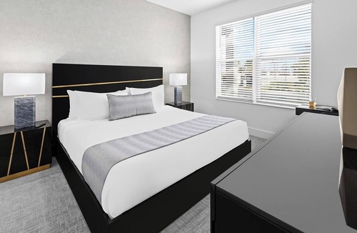 Florida Center Hotel | All-Ages Dream Home with Private Pool, Arcade Games & Resort Amenities