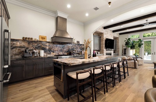 Neartown House | Alo Collection Pool Rooftop 4BR Downtown
