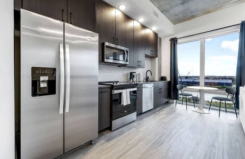 Channel District Apartment | Amazing 1BD with Perfect View | Channelside Area