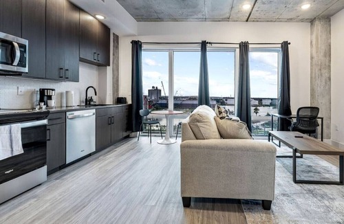 Channel District Apartment | Amazing 1BD with Perfect View | Channelside Area