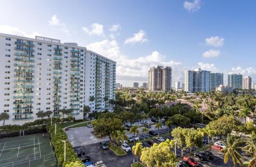 Sunny Isles Beach Apartment | Amazing 1BR true HIGH OCEAN RESERVE-STR-01363