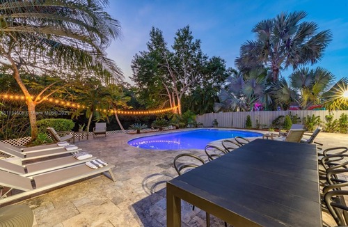 Central Fort Lauderdale House | Amazing backyard for Family vacation with heated pool.