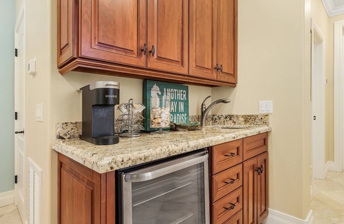 Captiva House | ANDY ROSSE LUXURY VILLA - WALK TO BEACH, SHOPS & RESTAURANTS