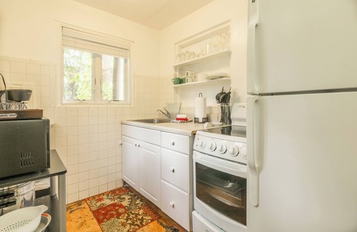 Historic Seaport Cottage | Ann Street Gardens